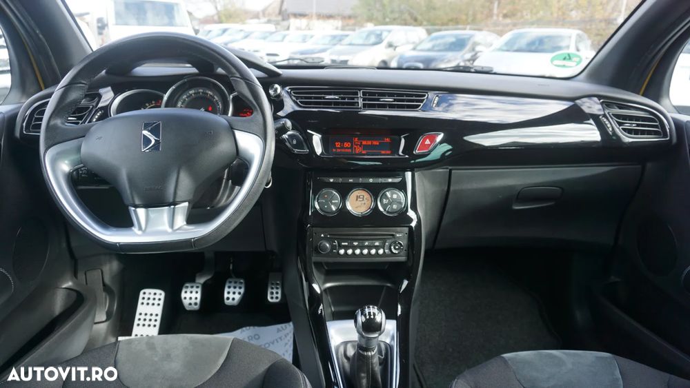 Citroën DS3 VTi 120 SoChic - 12