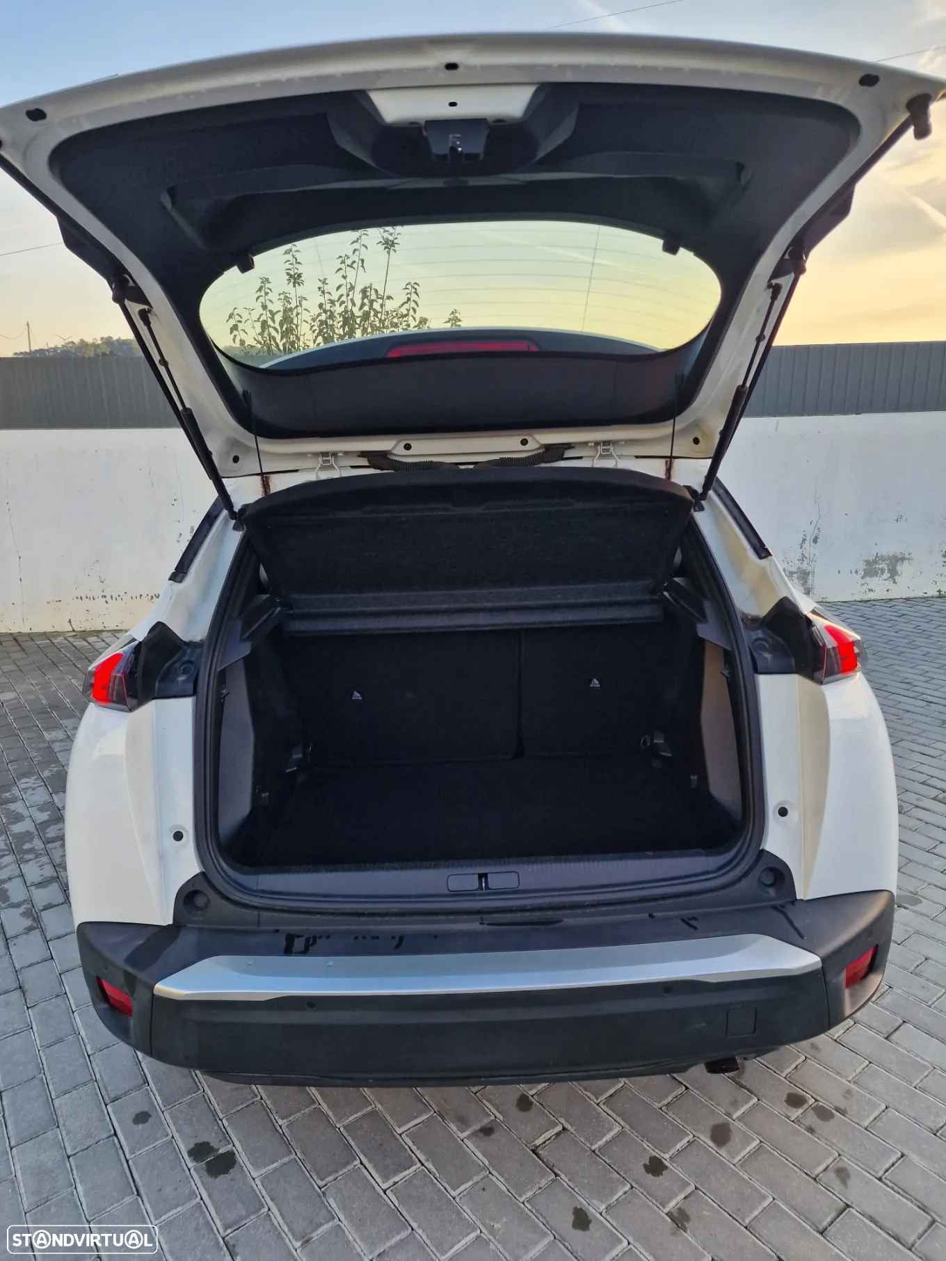 Peugeot 2008 PureTech 100 Active - 9