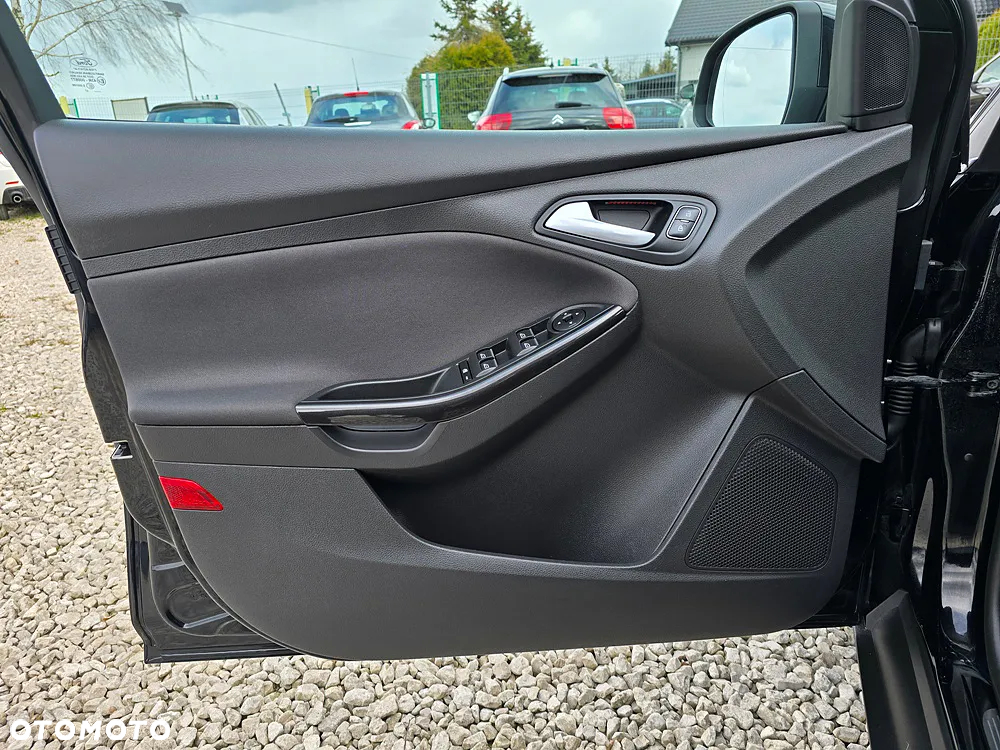 Ford Focus 1.5 EcoBlue SCR Titanium - 13