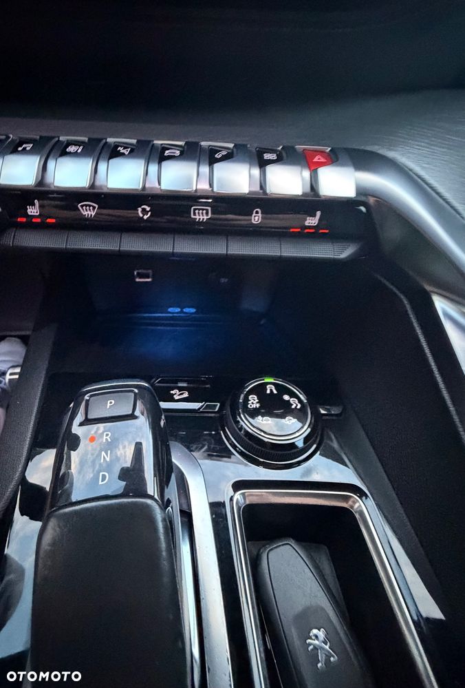 Peugeot 5008 BlueHDi 180 EAT6 GT - 22