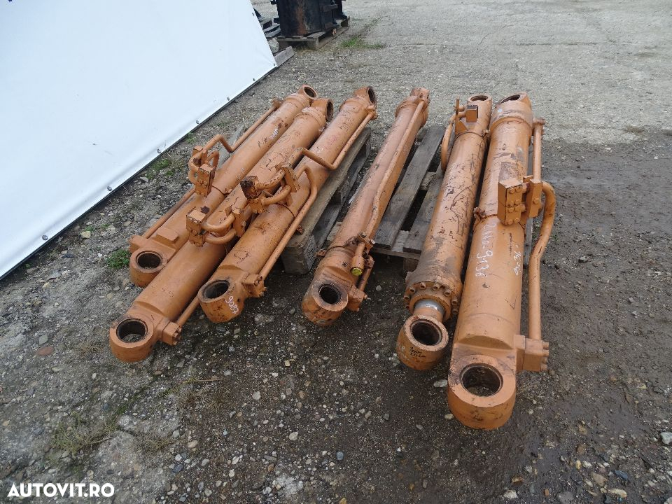 Cilindrii hidraulici  Noi gama CNH - 6