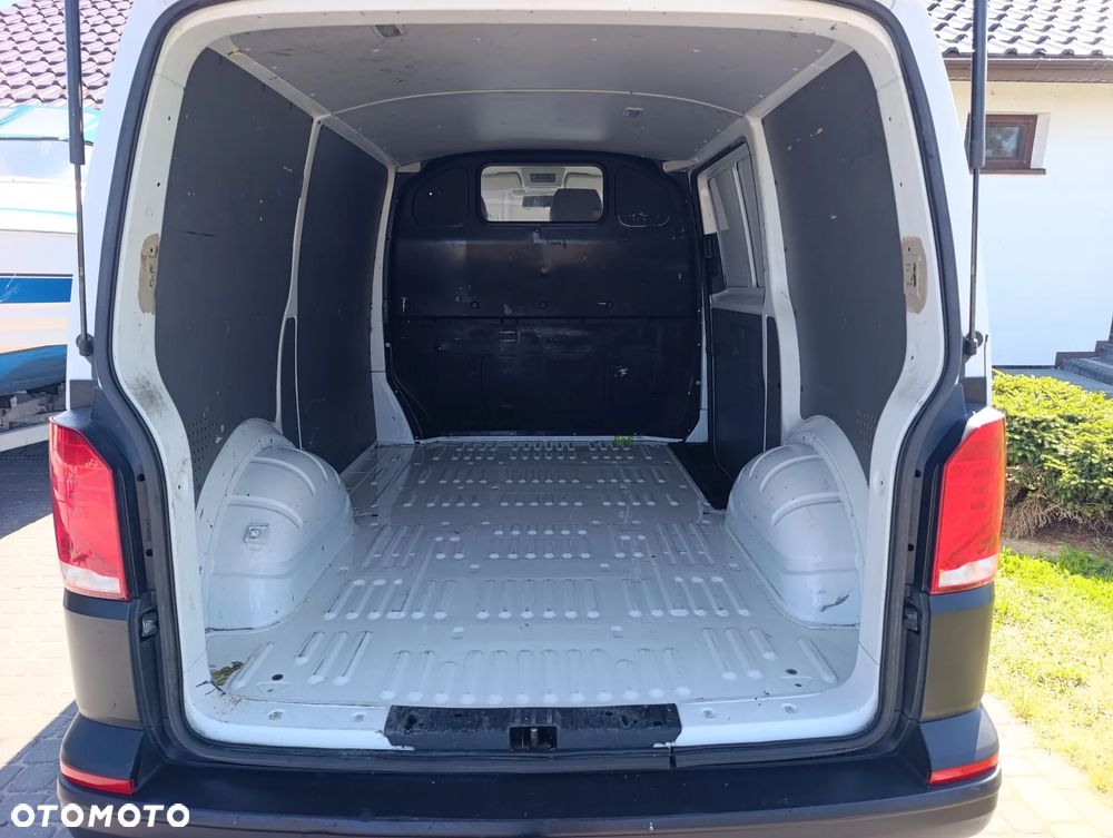 Volkswagen Transporter - 40