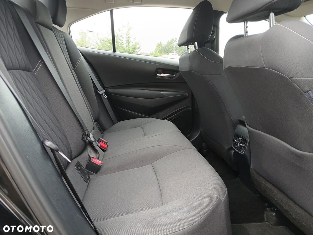 Toyota Corolla - 13