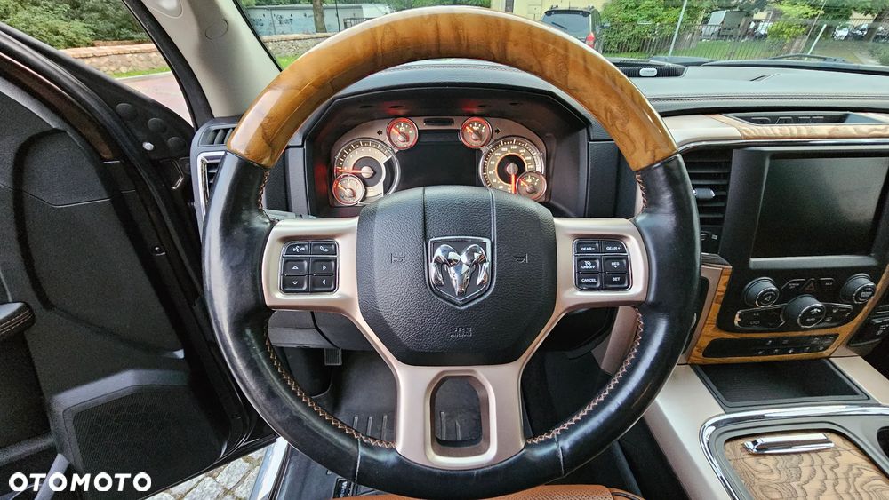 Dodge RAM - 8