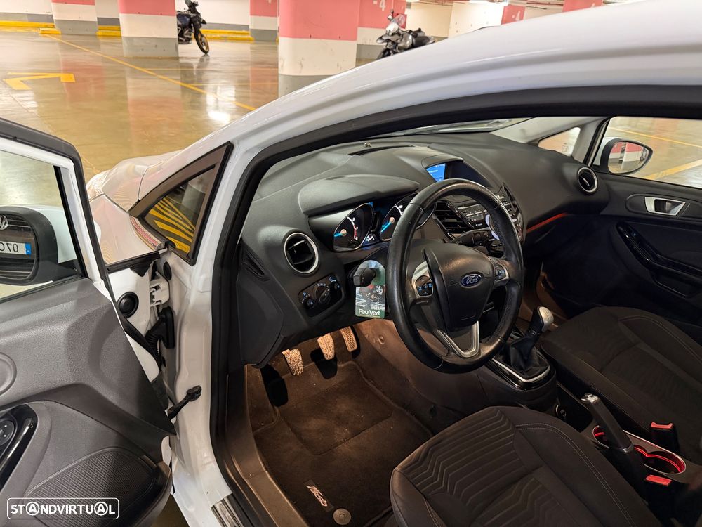 Ford Fiesta 1.0 EcoBoost S&S TITANIUM - 7