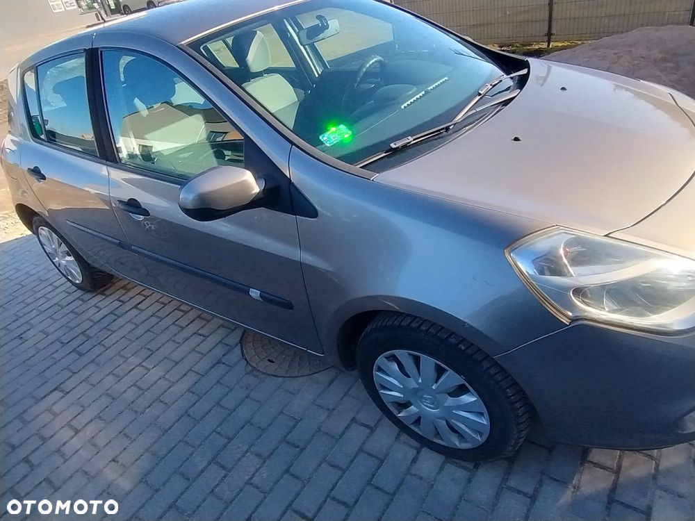 Renault Clio 1.2 TCE Alize - 1