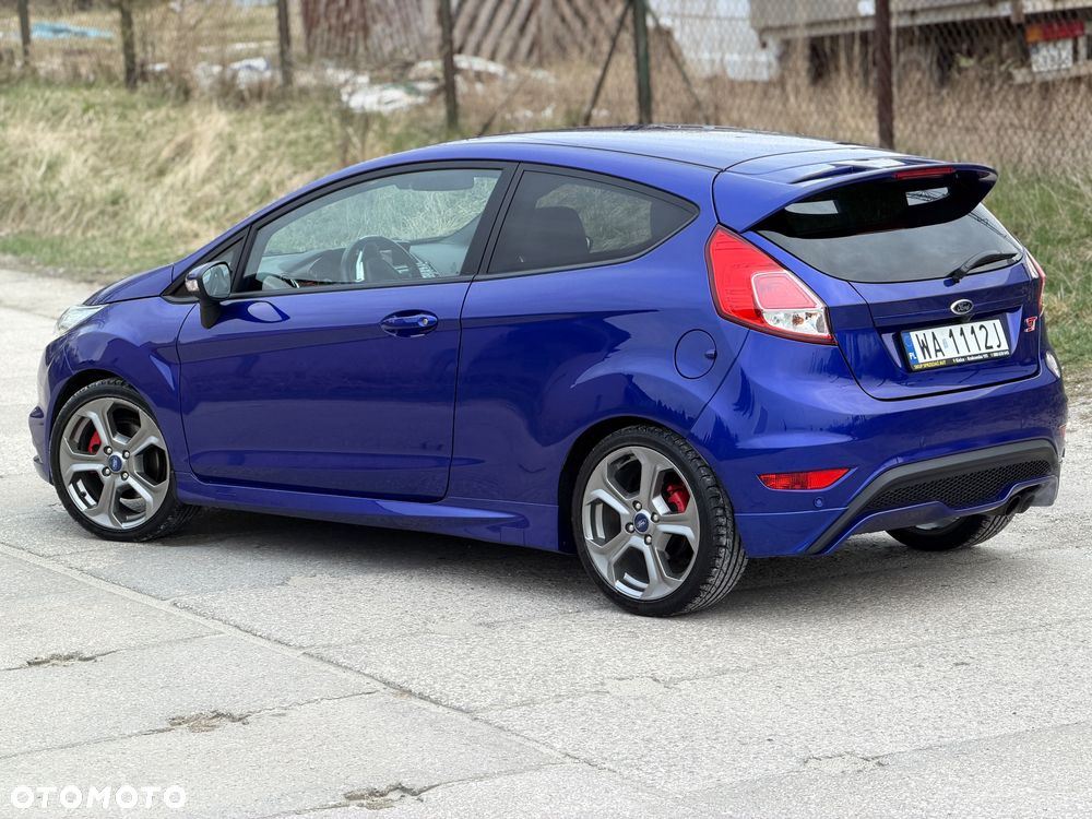 Ford Fiesta 1.6 EcoBoost ST - 21