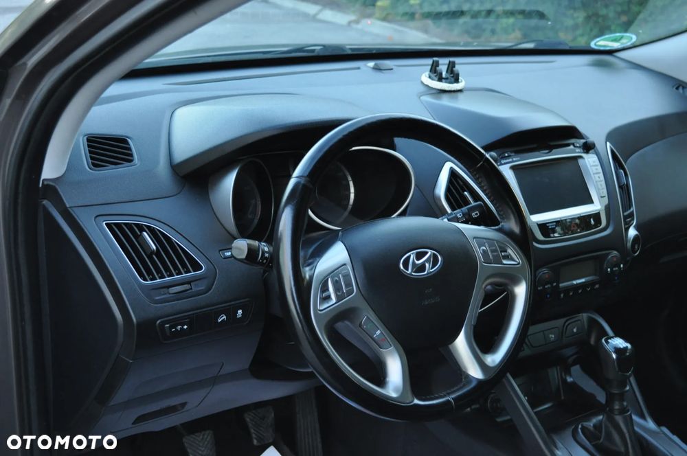 Hyundai ix35 blue 1.6 2WD Finale Gold - 17