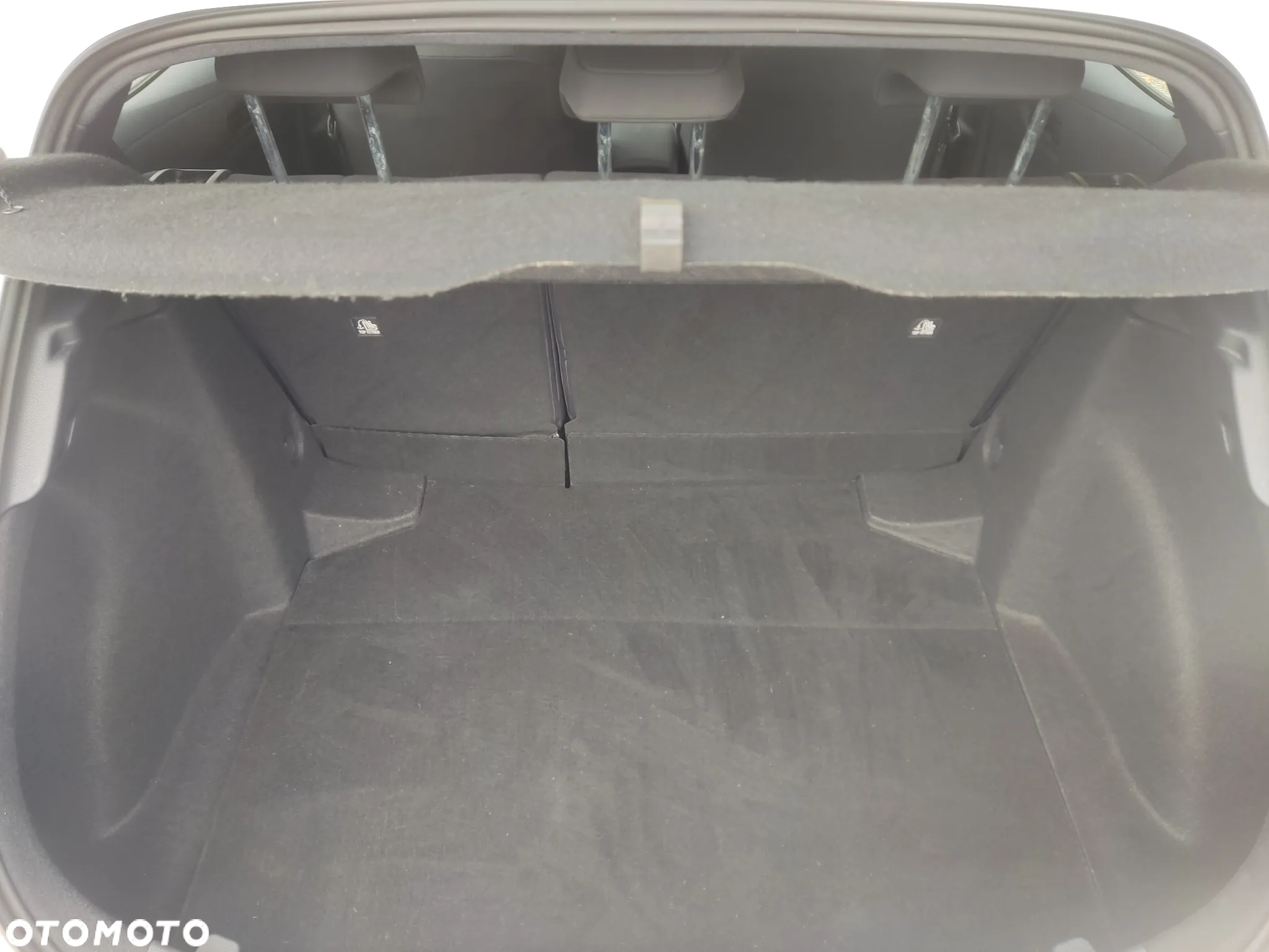 Toyota Corolla - 10