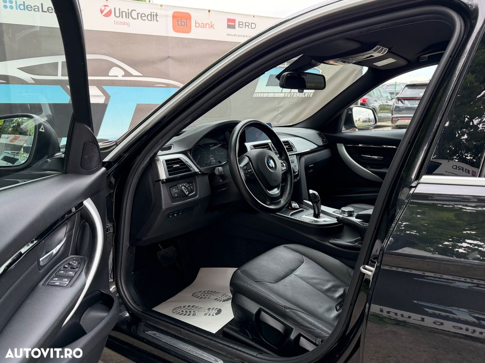 BMW Seria 3 320i Aut. Luxury Line - 13