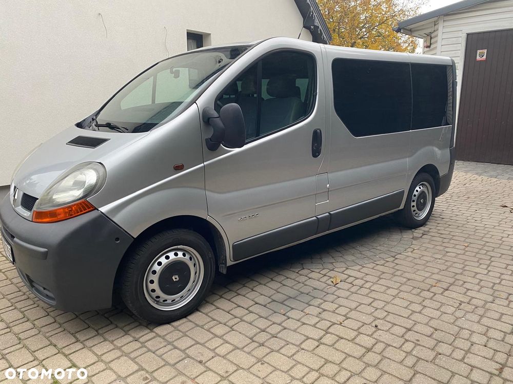 Renault Trafic 2006 photo 2