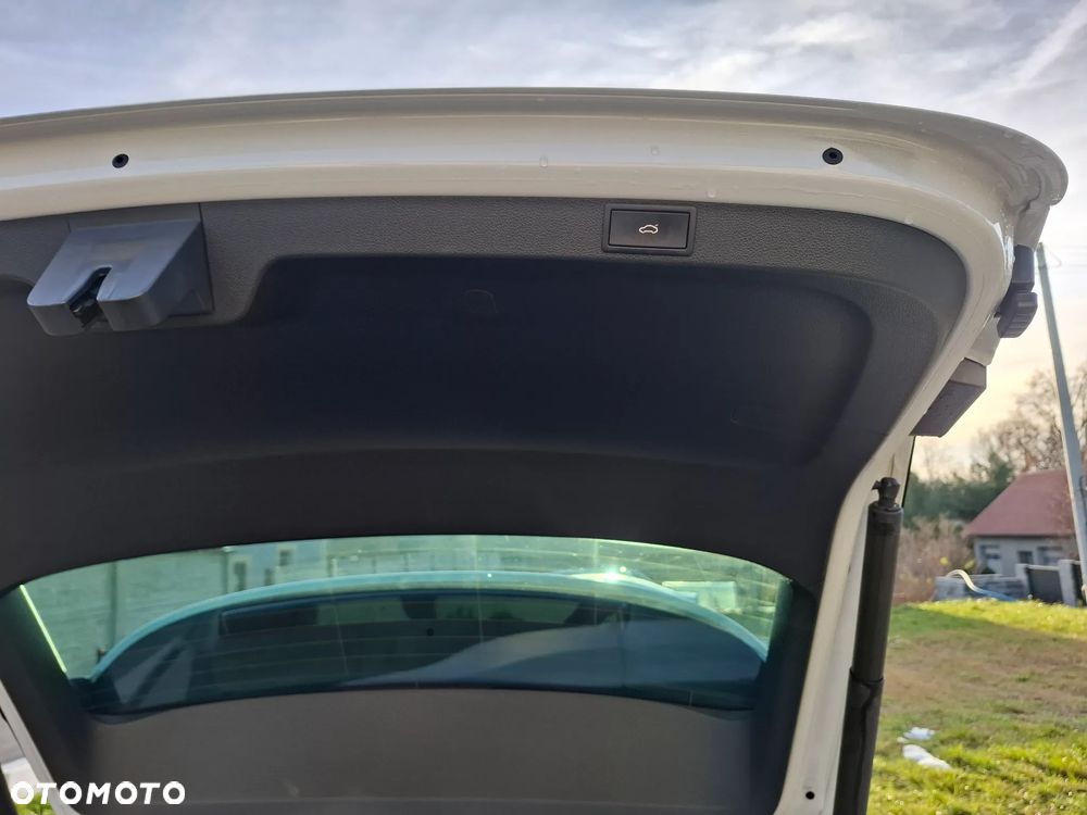 Skoda Octavia 2.0 TDI DSG RS - 23