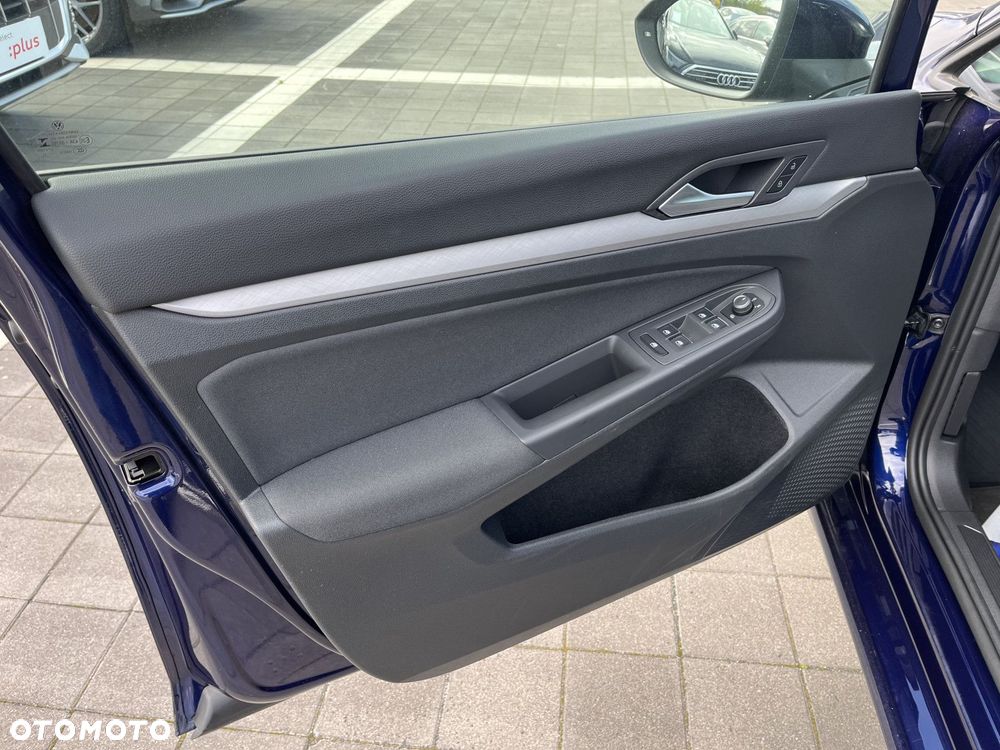 Volkswagen Golf - 12