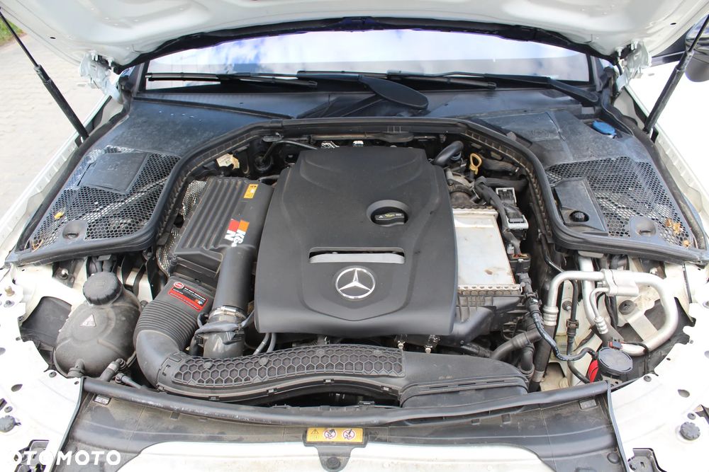 Mercedes-Benz Klasa C 300 7G-TRONIC AMG Line - 29
