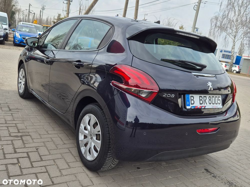 Peugeot 208 - 11