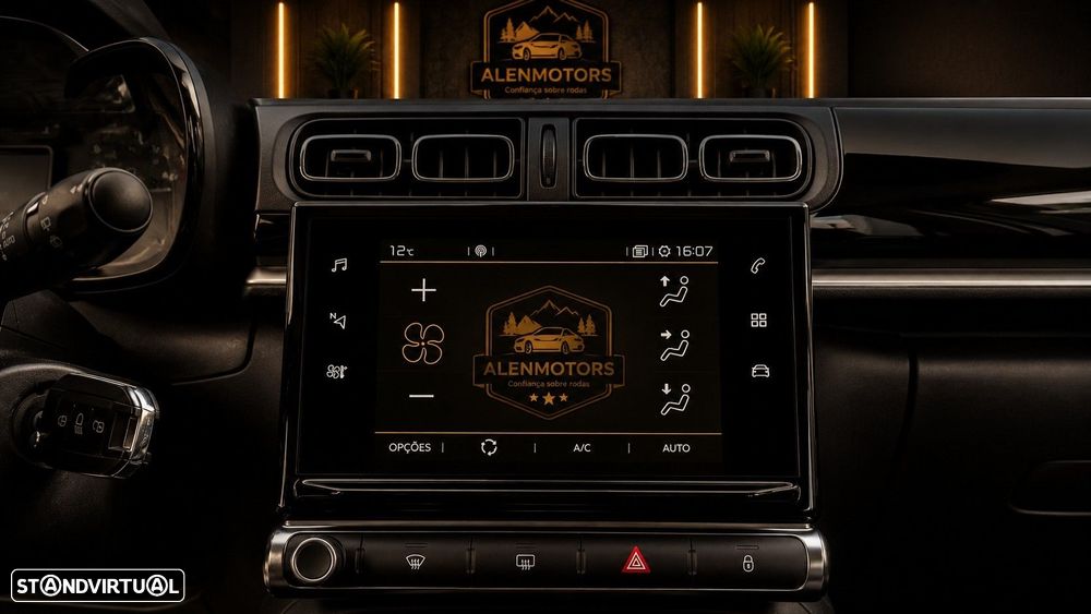 Citroën C3 1.2 PureTech Shine - 24