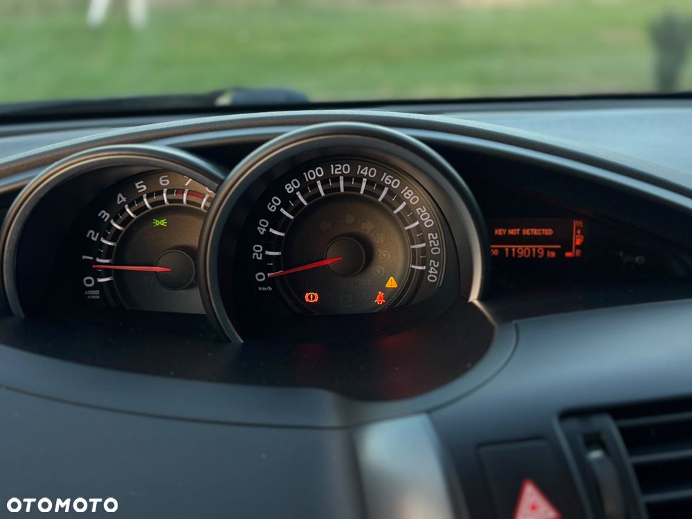 Toyota Verso 1.8 Prestige 7os EU6 - 14