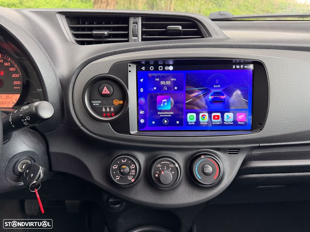 Toyota Yaris 1.0 VVT-i Sport - 23