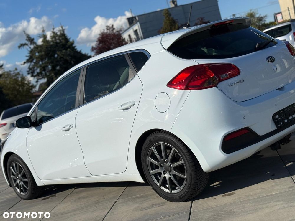 Kia Ceed - 13