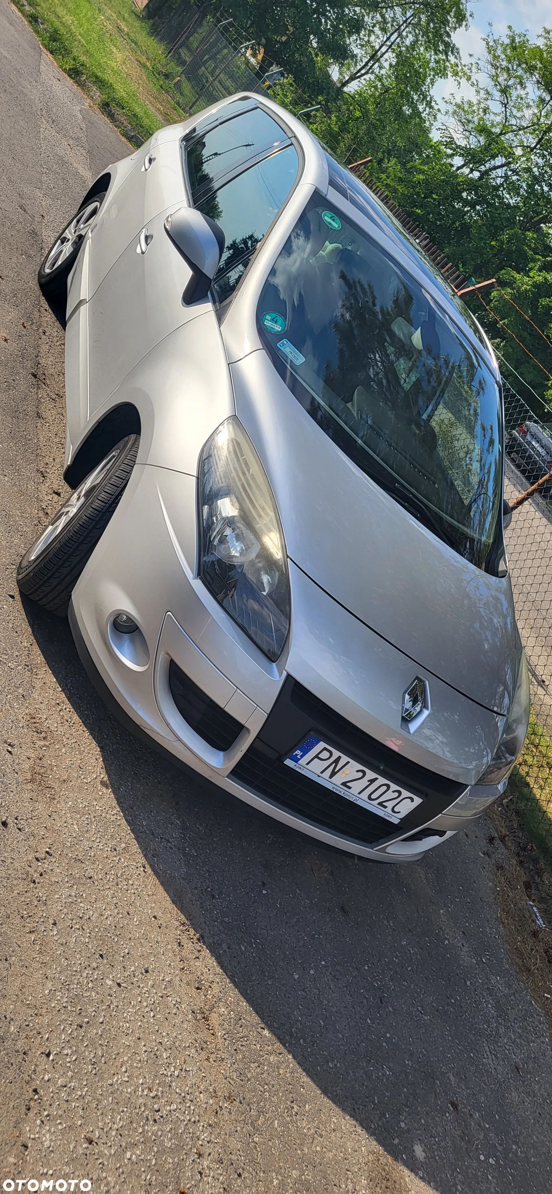 Renault Scenic - 1