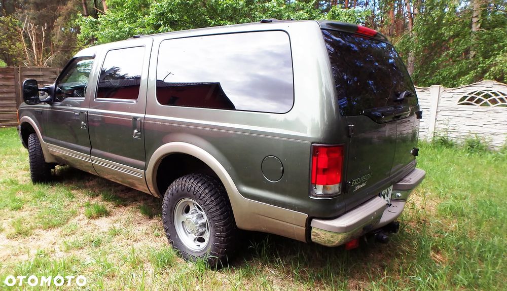 Ford Excursion - 4