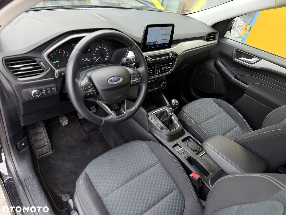 Ford Kuga 1.5 EcoBoost TITANIUM - 11