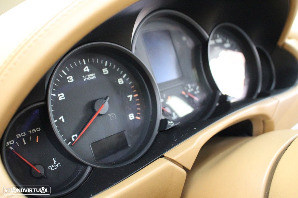 Porsche Cayenne Tiptronic - 24