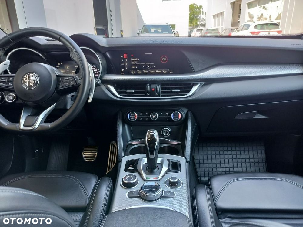 Alfa Romeo Stelvio - 29