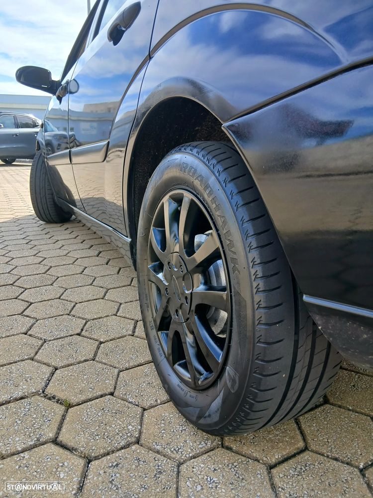 Ford Focus 1.8 TDdi Ghia - 7
