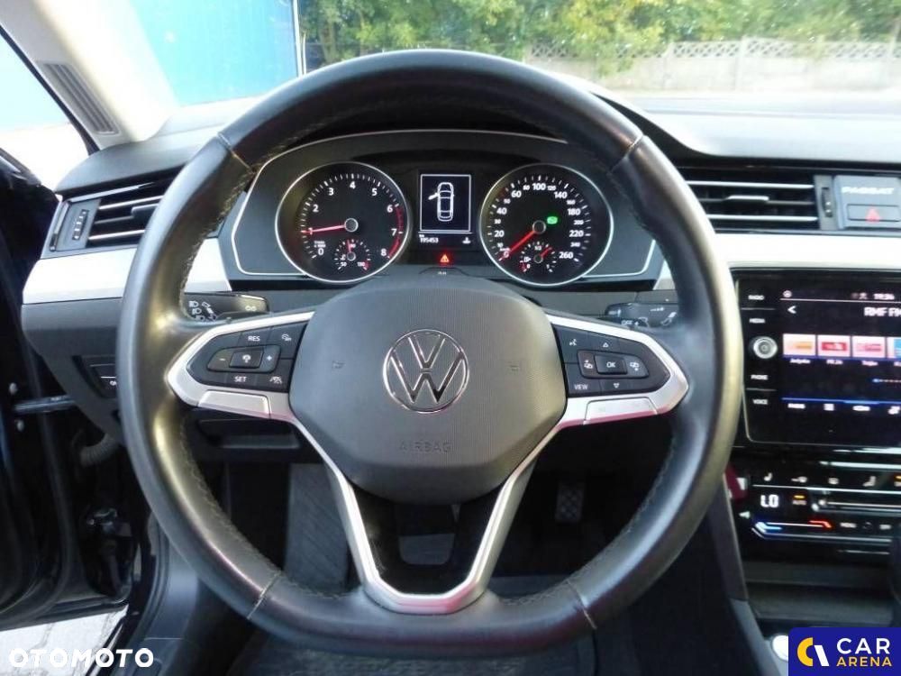 Volkswagen Passat - 26