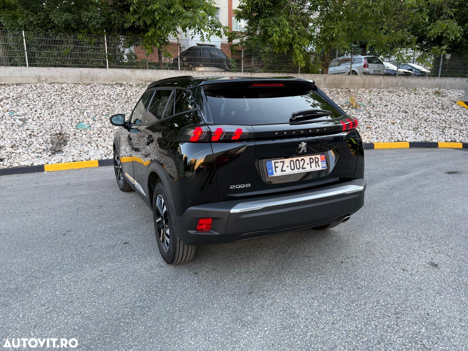 Peugeot 2008 1.5 BlueHDI 130 S&S EAT8 GT - 20