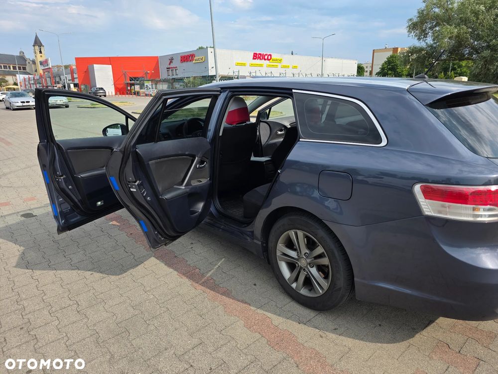 Toyota Avensis 2.0 D-4D Sol plus+NAVI - 17