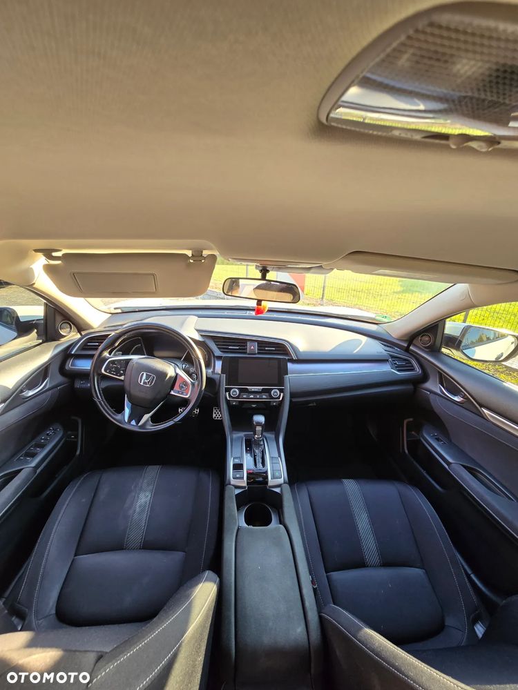 Honda Civic 1.5 i-VTEC Turbo CVT Prestige - 10