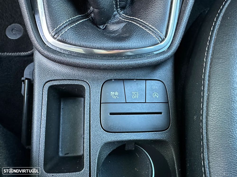 Ford Fiesta 1.0 EcoBoost Active+ - 34