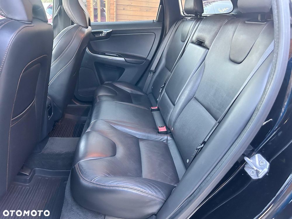 Volvo XC 60 D4 Geartronic Momentum - 22