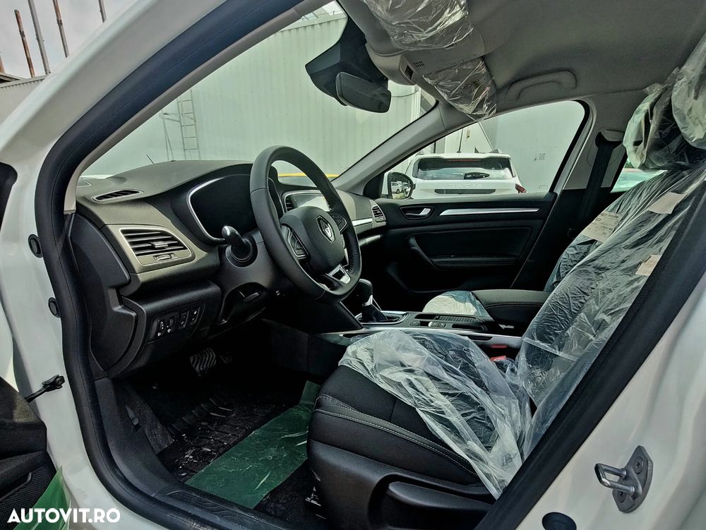 Renault Megane BLUE dCi 115 EDC Techno - 9