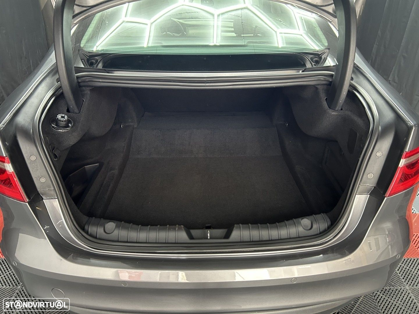 Jaguar XF 2.0 D Prestige Aut. - 7