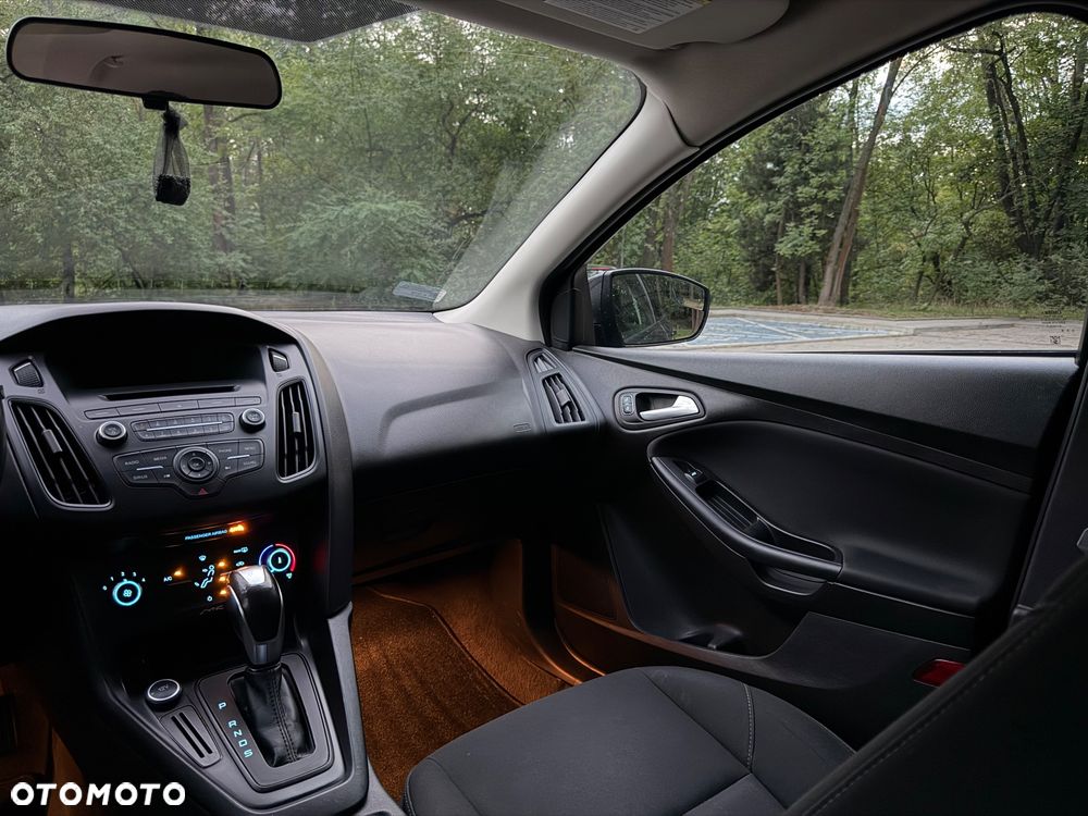 Ford Focus - 11