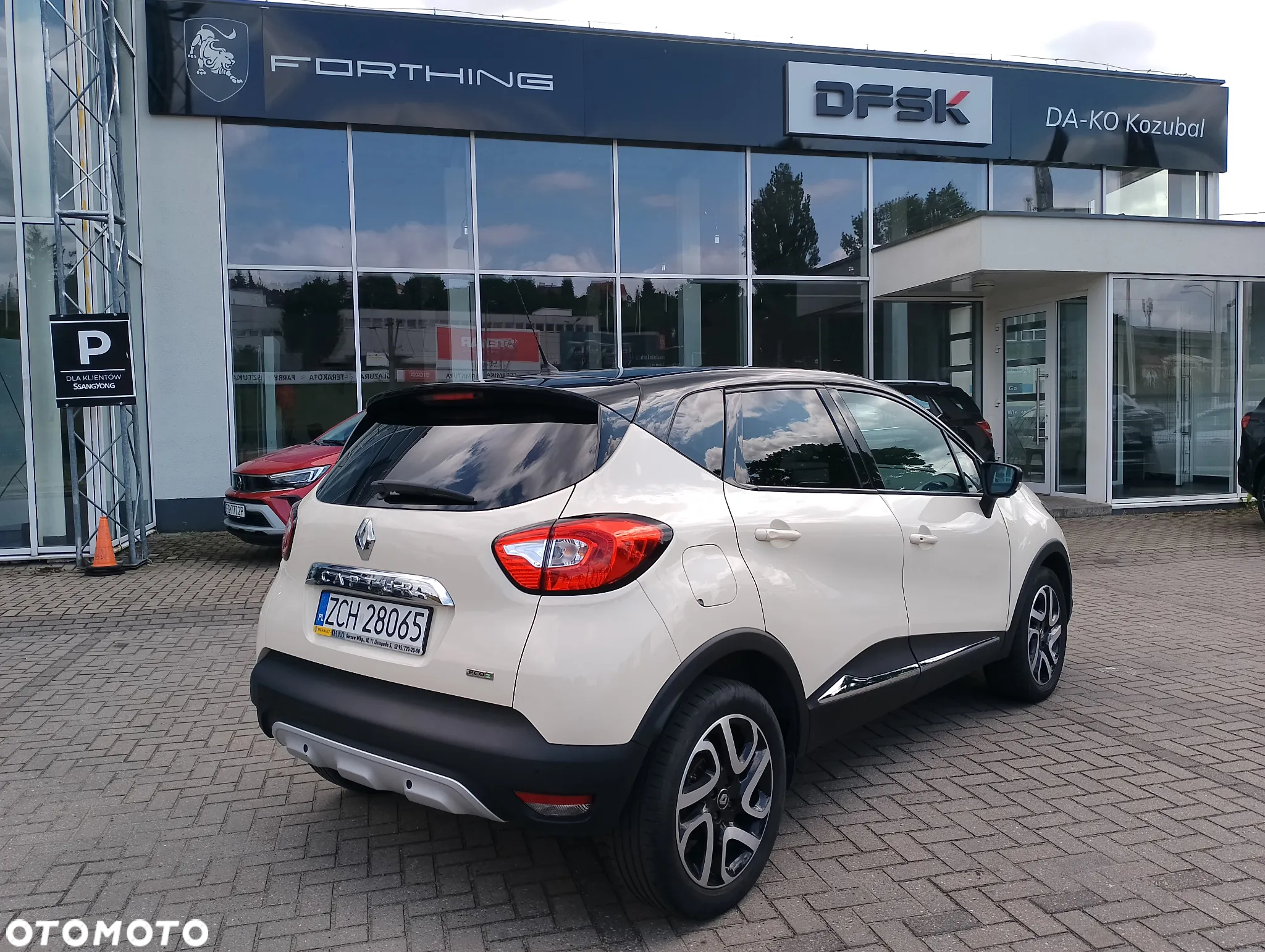 Renault Captur 1.5 dCi Energy Intens - 4