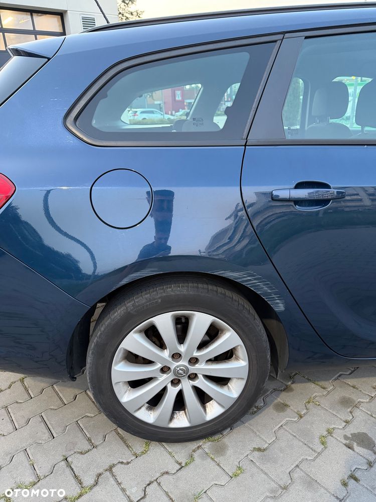 Opel Astra 1.4 Turbo - 9