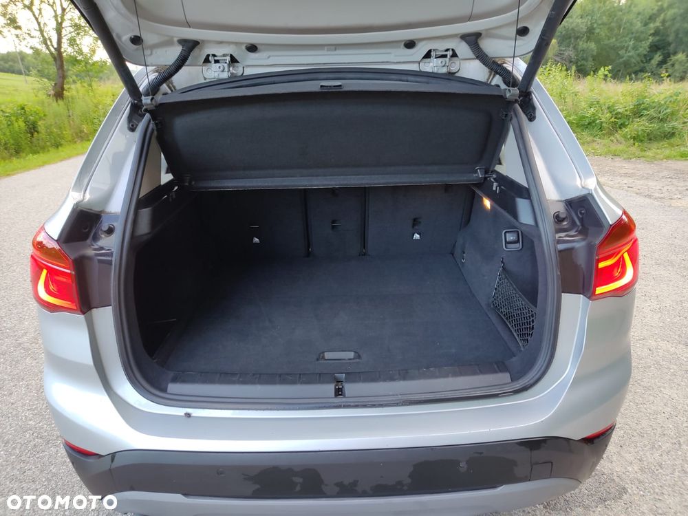 BMW X1 sDrive16d Sport Line - 16