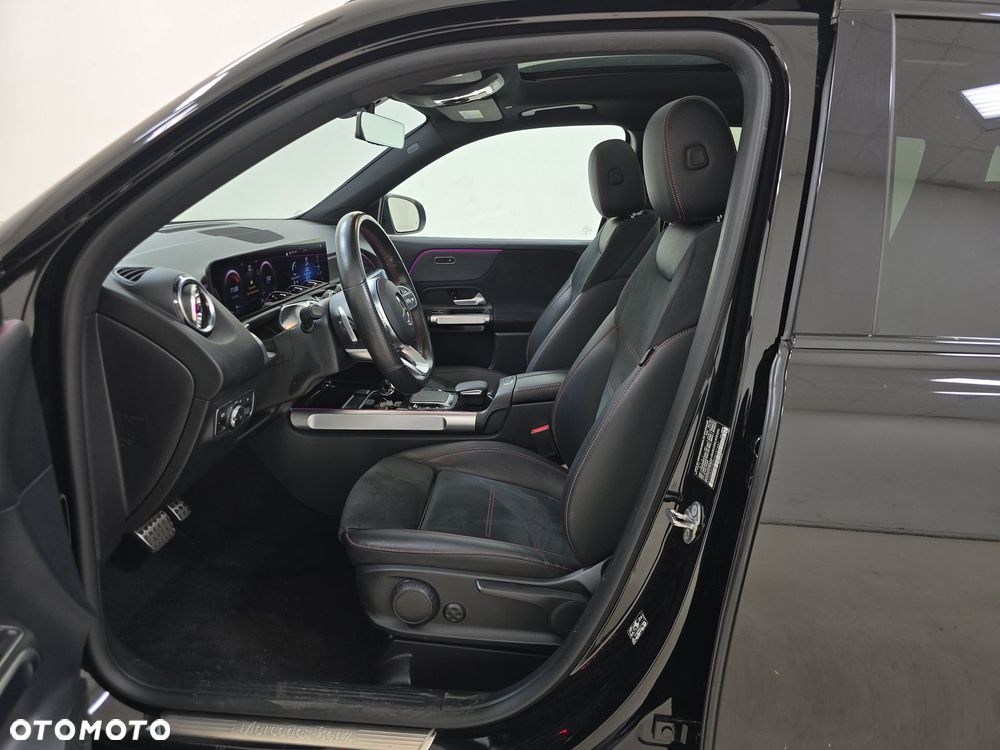 Mercedes-Benz GLB 250 4Matic 8G-DCT AMG Line - 7