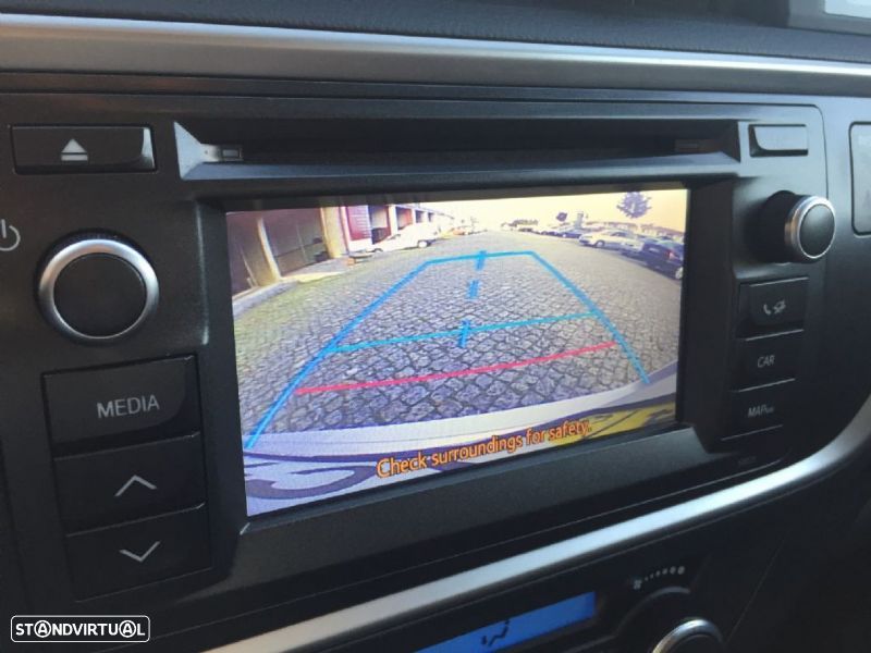 Toyota Auris Touring Sports 1.4 D-4D Comfort+Pack Sport - 8