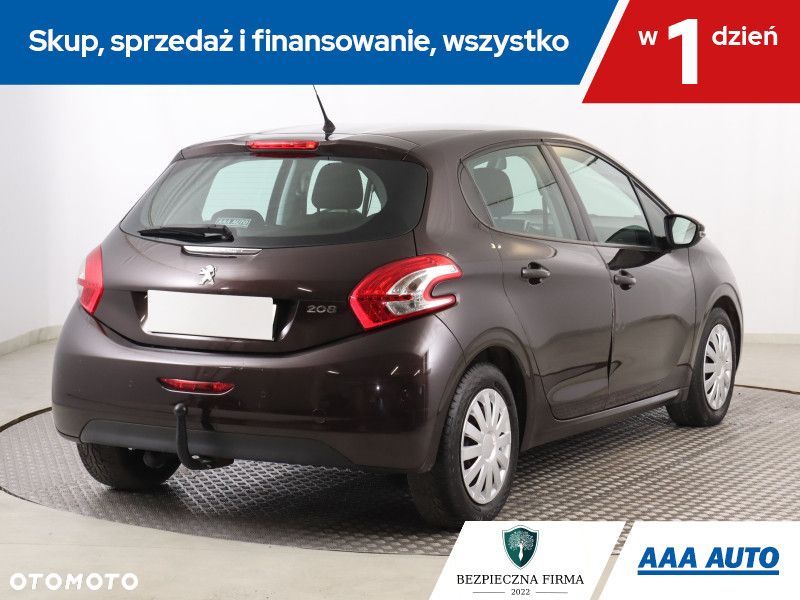 Peugeot 208 - 6