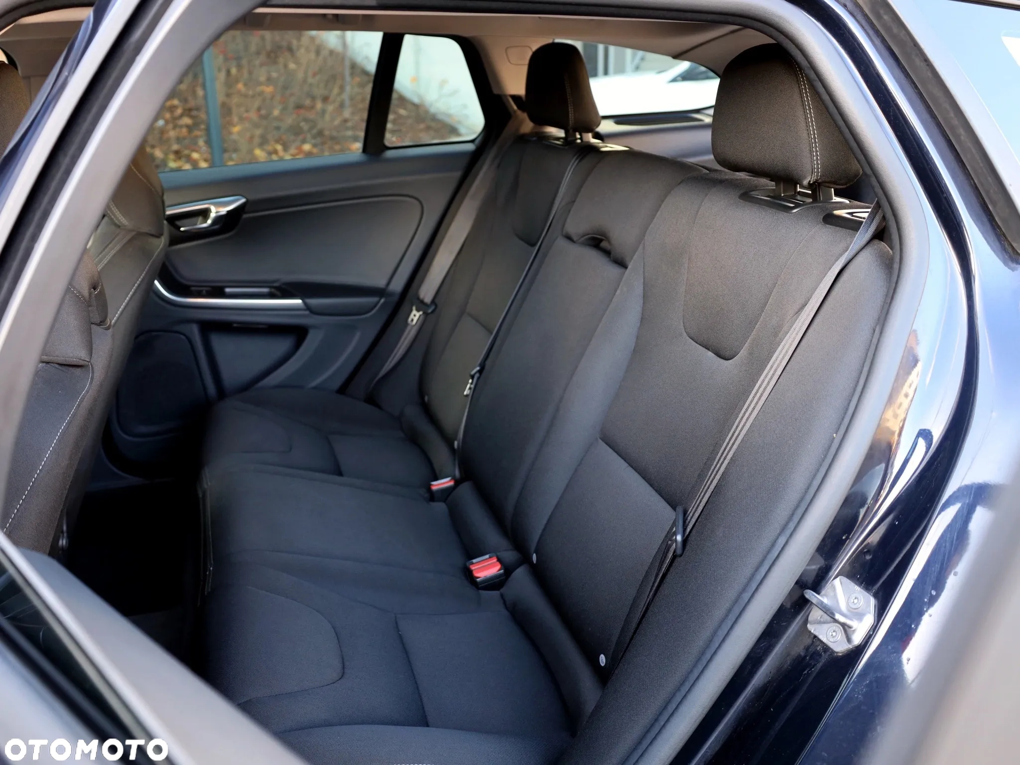 Volvo V60 D2 Drive-E Momentum - 11