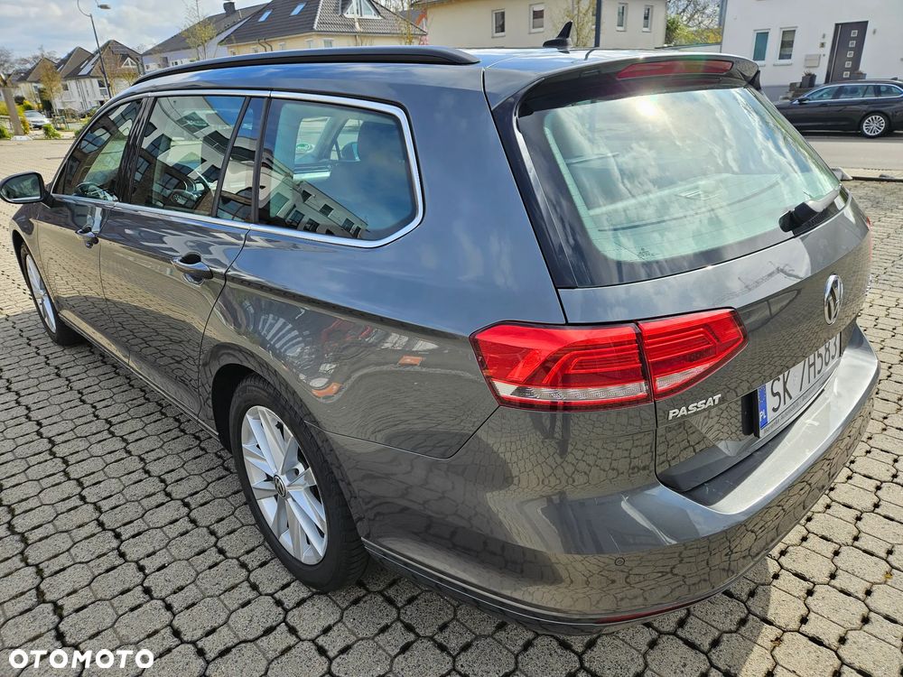 Volkswagen Passat 2.0 TDI (BlueMotion Technology) DSG Highline - 16