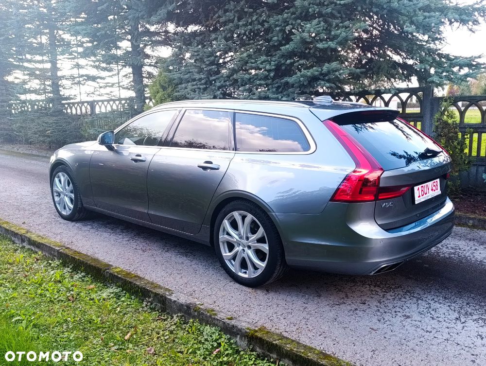 Volvo V90 D3 Momentum Pro - 27