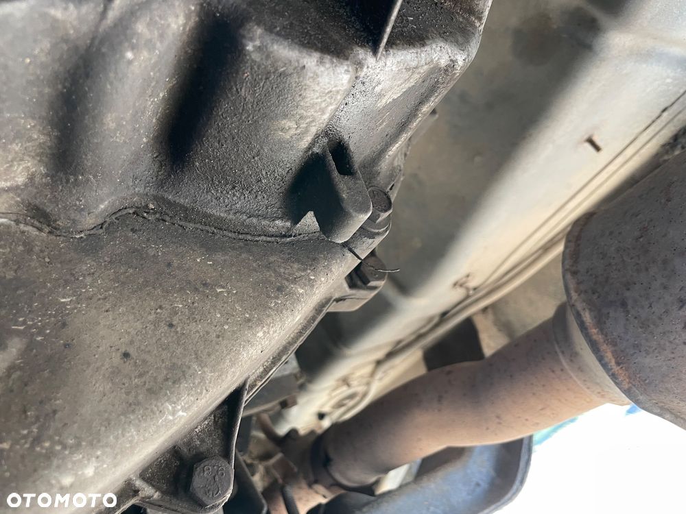 Jeep Grand Cherokee - 38