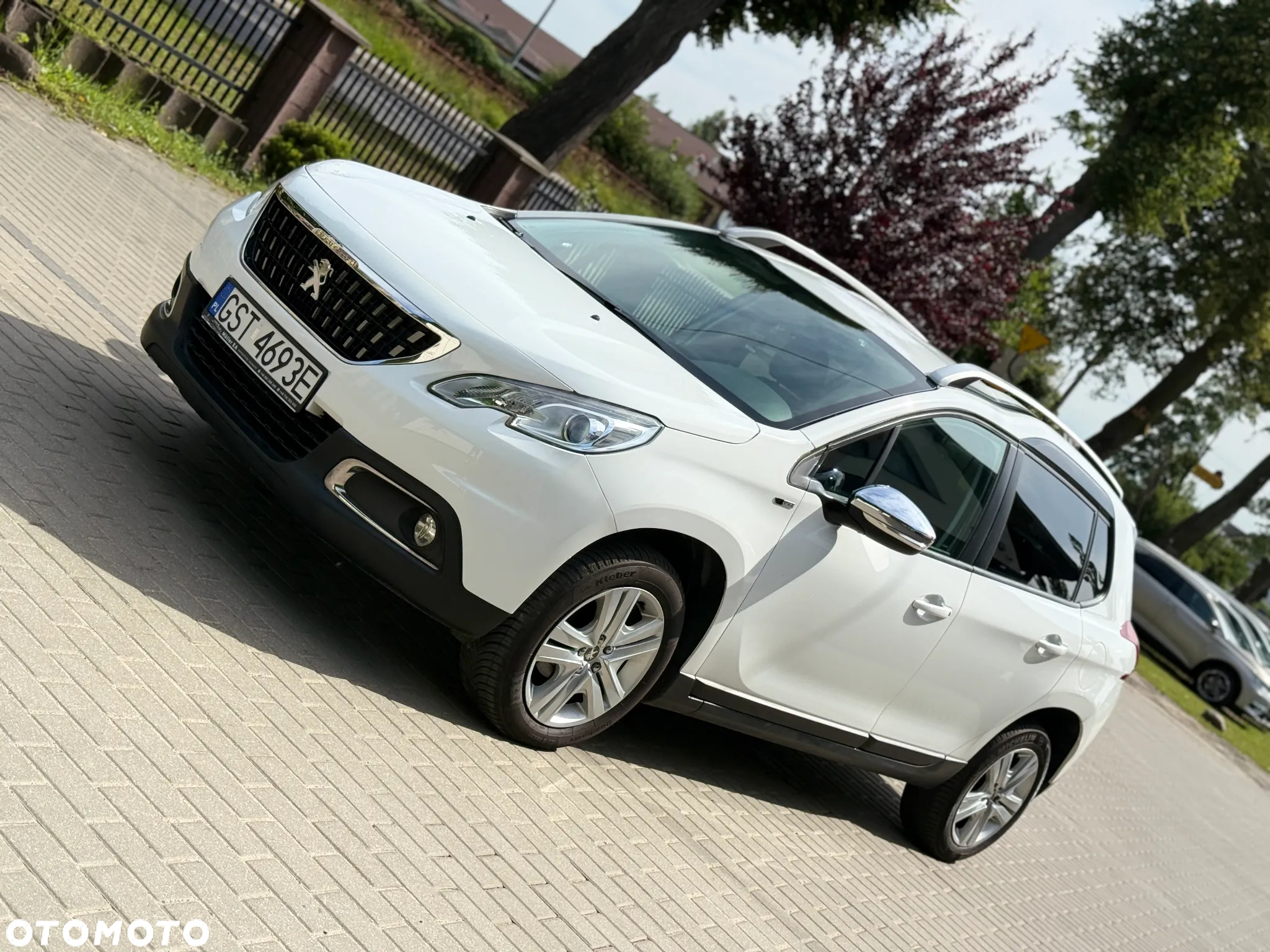 Peugeot 2008 1.6 BlueHDi Style - 3