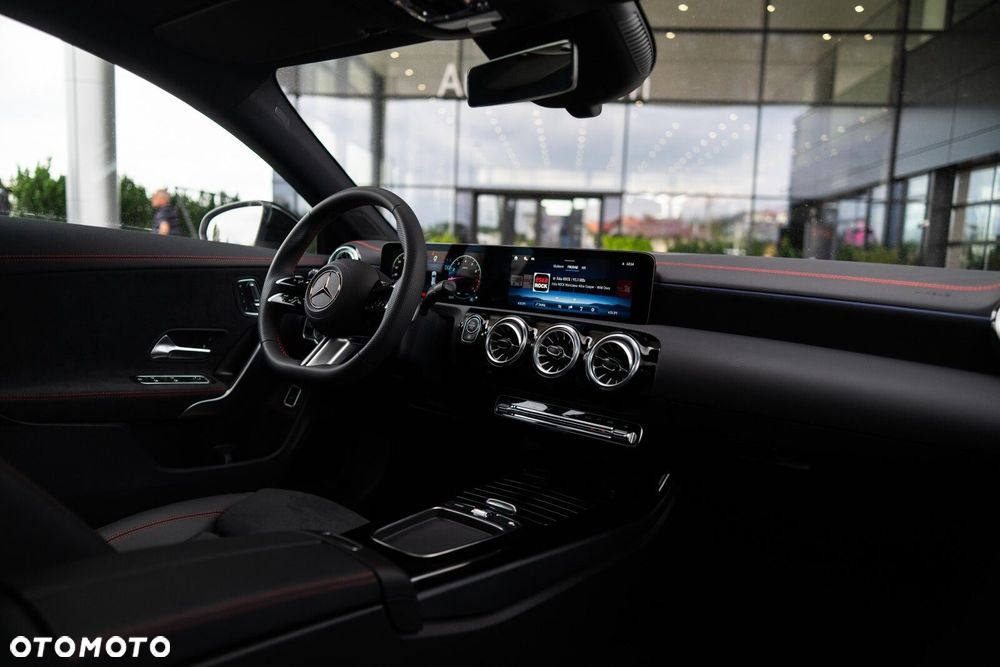 Mercedes-Benz CLA - 30